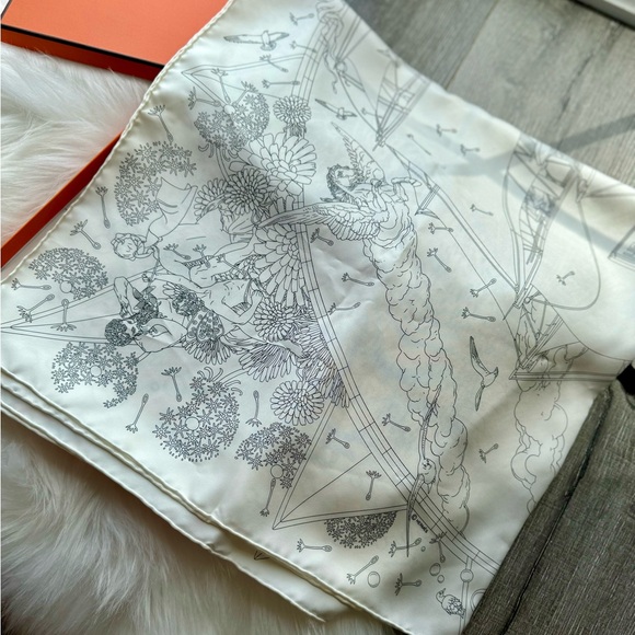 Brand new Hermes 90cm Hermes Flagship 100% silk scarf - Picture 2 of 11